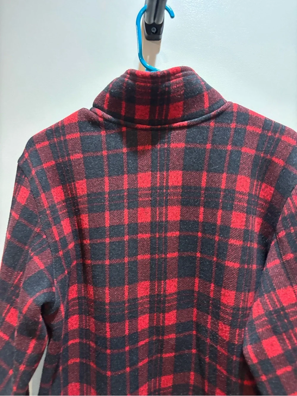 The North Face men’s Red & Black Plaid Half-Zip Fleece Jacket like new